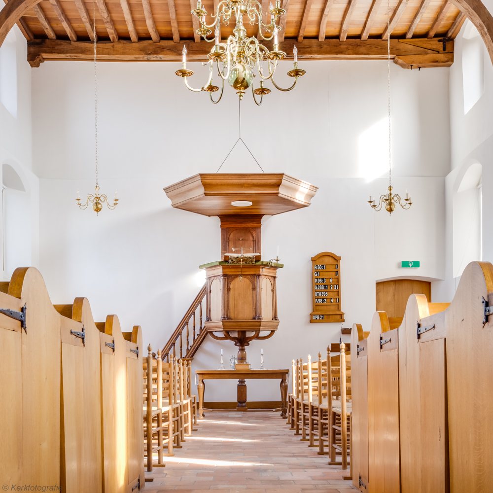 Binnen de kerk